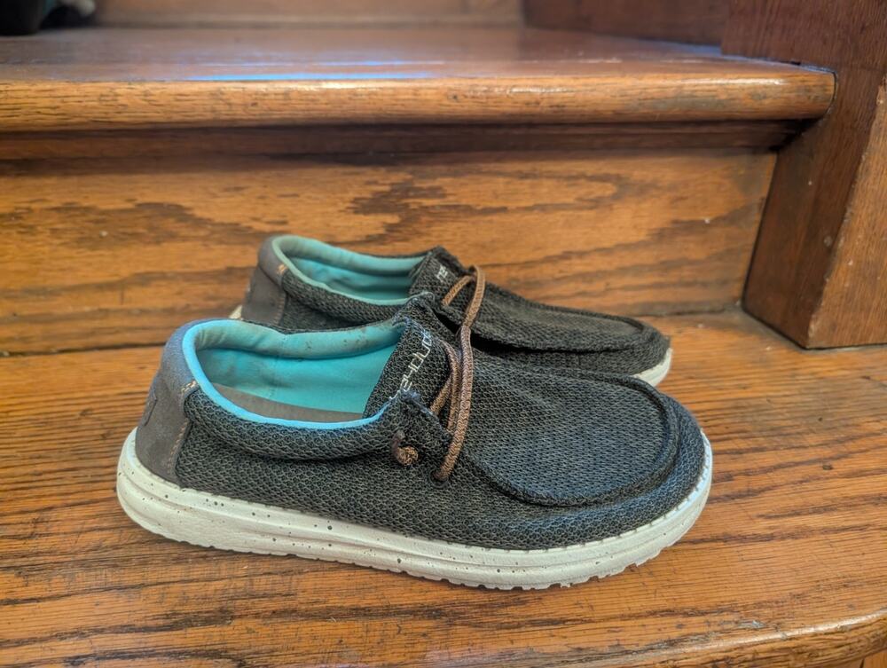 Hey Dude Shoes Wally Sox Shoes Youth Boys Size 6-7 Girls